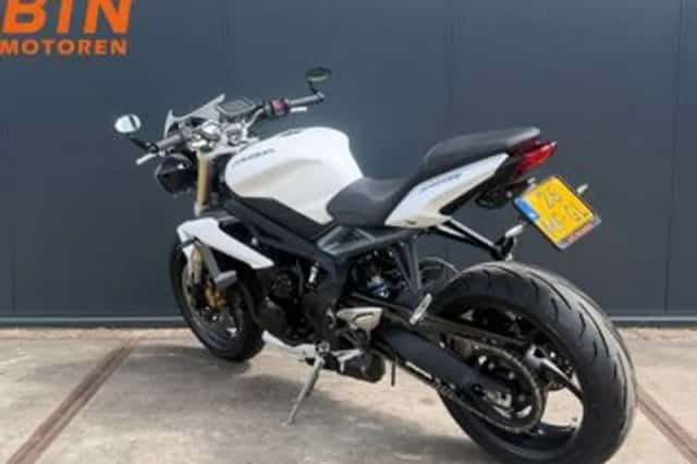 Triumph Street Triple 675 (2014) thumbnail 5