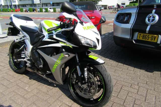 Honda CBR600RR (2008) thumbnail 6