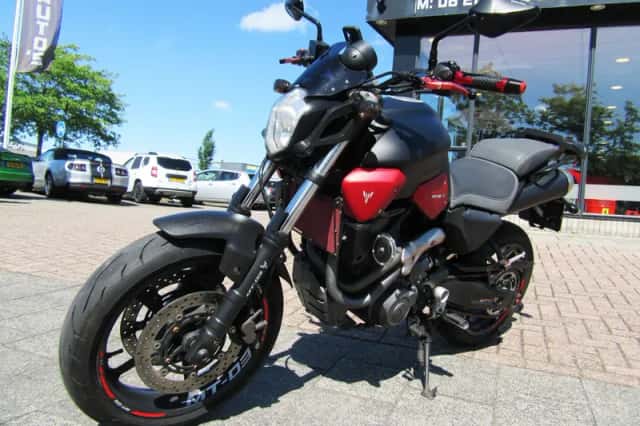 Yamaha MT-03 (2016) thumbnail 2
