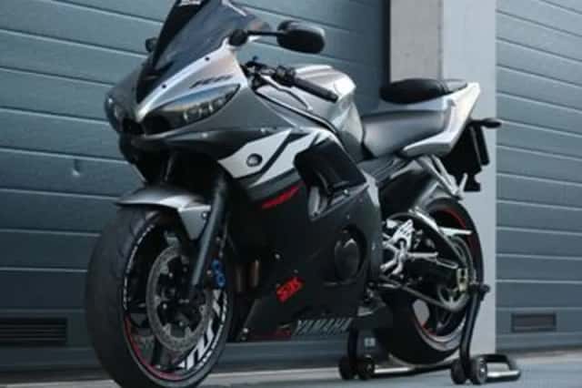Yamaha YZF-R6 (2004) thumbnail 3