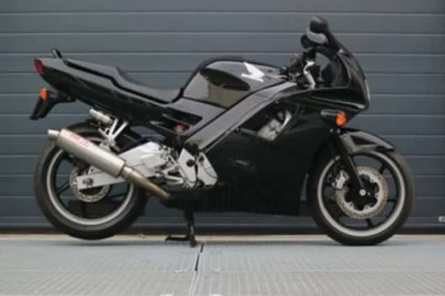 Honda CBR600F (1993) thumbnail 2