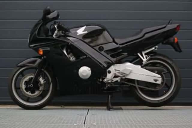 Honda CBR600F (1993) thumbnail 5