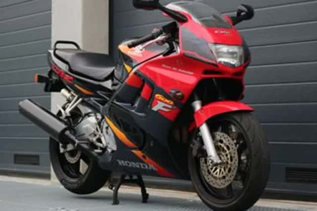 Honda CBR600F (1995) thumbnail 1