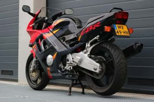 Honda CBR600F (1995) thumbnail 6