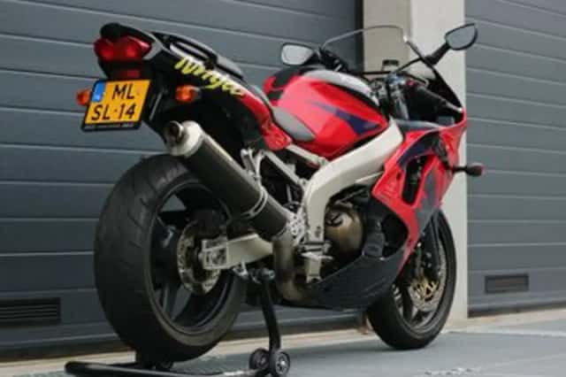 Kawasaki ZX-6R (1999) thumbnail 3