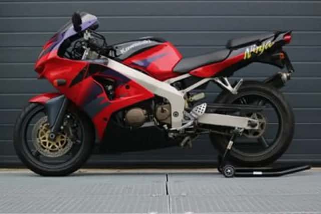 Kawasaki ZX-6R (1999) thumbnail 5