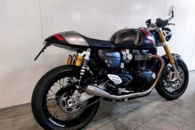 Triumph Thruxton RS (2022) thumbnail 2