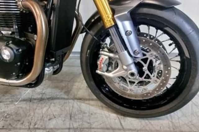 Triumph Thruxton RS (2022) thumbnail 5