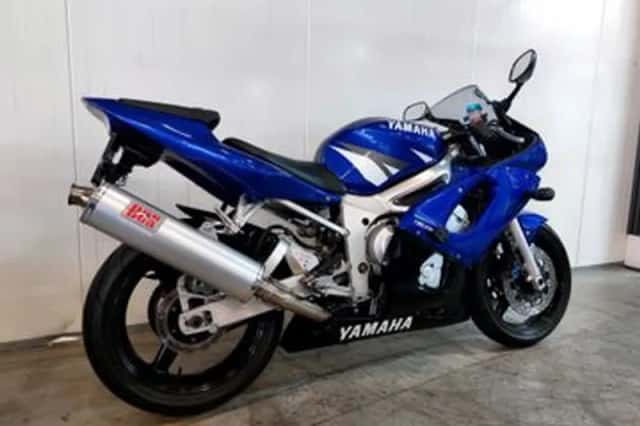 Yamaha YZF-R6 (2002) thumbnail 2