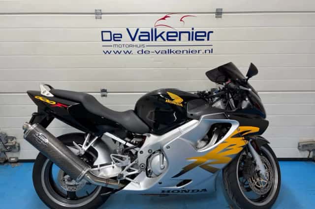 Honda CBR600F (1999) thumbnail 1