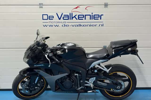 Honda CBR 600 RR (2007) thumbnail 2