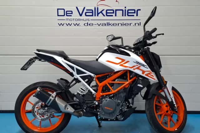 KTM Duke 390 (2018) thumbnail 1