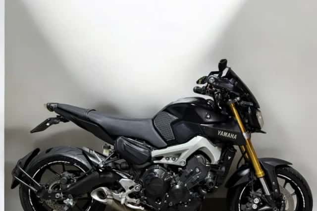 Yamaha MT-09 (2013) thumbnail 1