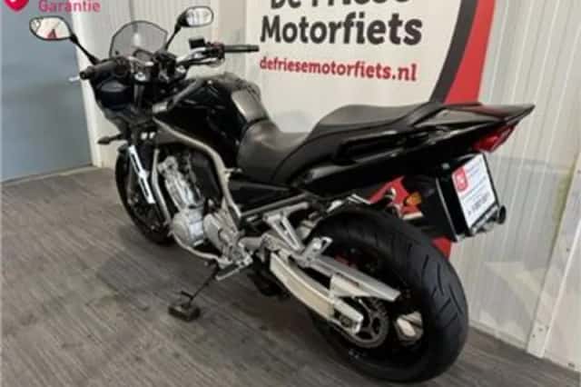 Yamaha FZS 1000 Fazer (2003) thumbnail 3