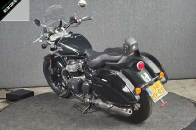 Royal Enfield Super Meteor 650 (2024) thumbnail 4