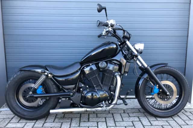 Suzuki VL1400 Intruder (1992) thumbnail 1