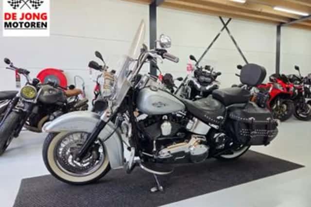 Harley-Davidson Heritage Softail (2015) thumbnail 4