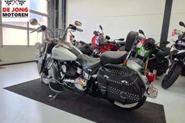 Harley-Davidson Heritage Softail (2015) thumbnail 6