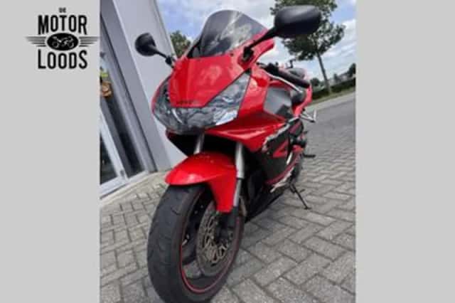Honda CBR 900 RR Fireblade 954 RR (2002) thumbnail 4