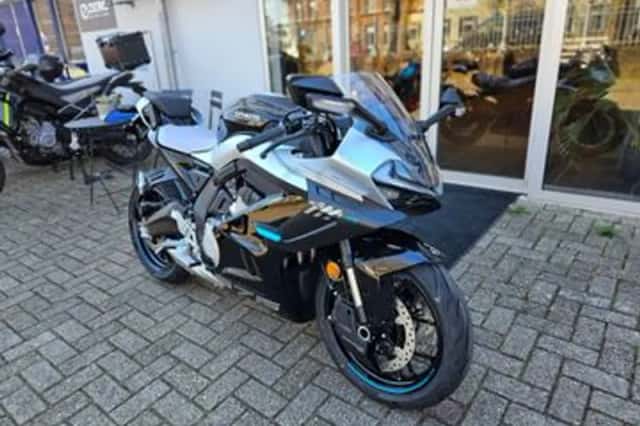 CFMoto 675SR-R (2026) thumbnail 2