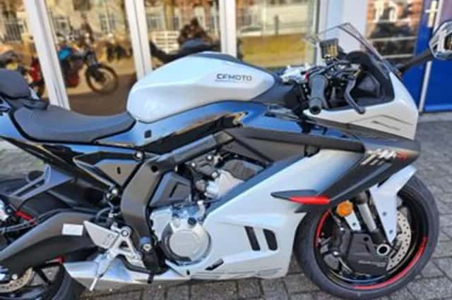CFMoto 675SR-R (2025) thumbnail 3