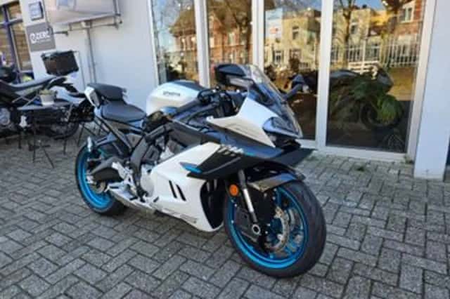 CFMoto 675SR-R (2025) thumbnail 1