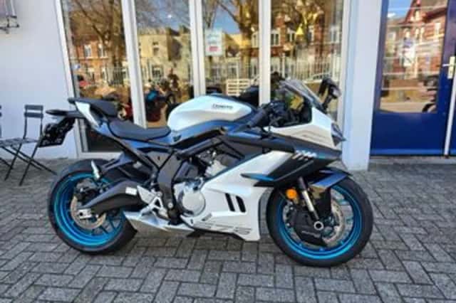 CFMoto 675SR-R (2025) thumbnail 2