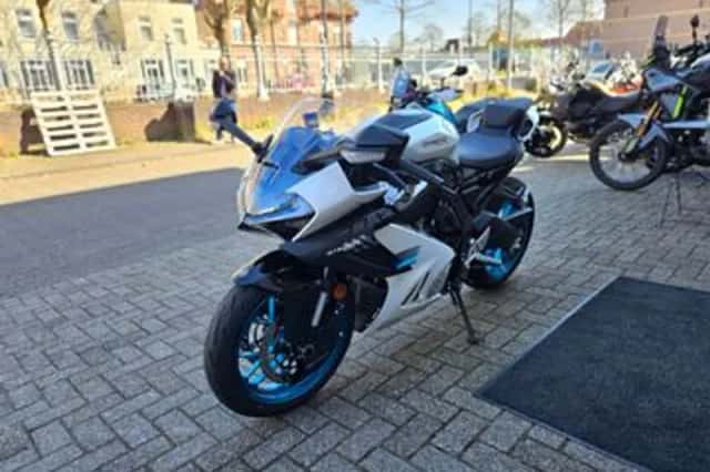 CFMoto 675SR-R (2025) thumbnail 4
