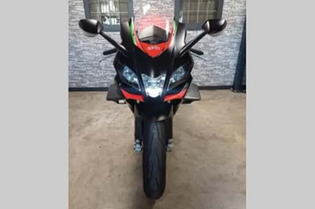 Aprilia RSV4 1100 Factory (2020) thumbnail 3
