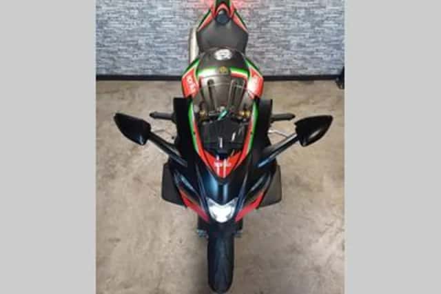 Aprilia RSV4 1100 Factory (2020) thumbnail 4