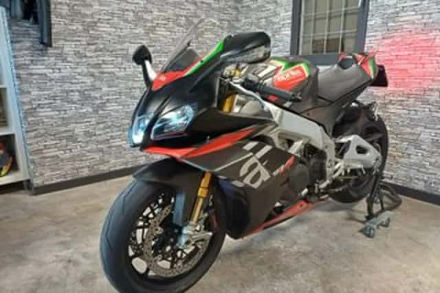 Aprilia RSV4 1100 Factory (2020) thumbnail 6