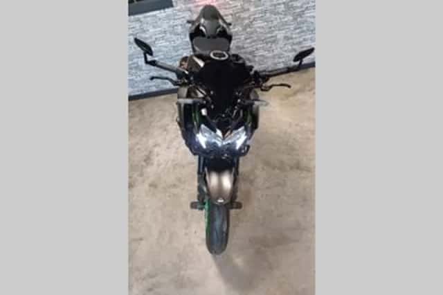 Kawasaki Z900 (2023) thumbnail 4