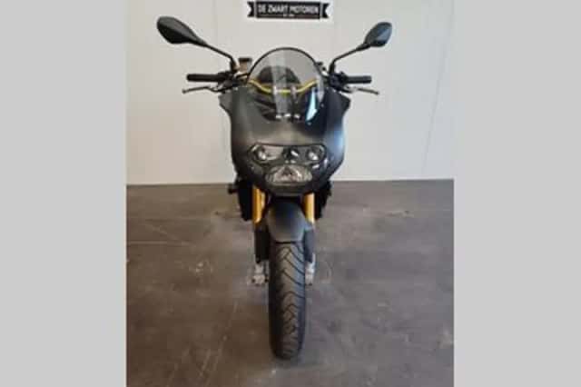 Aprilia Tuono (2002) thumbnail 3