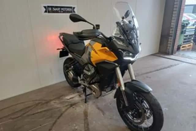 Moto Guzzi Stelvio (2024) thumbnail 3