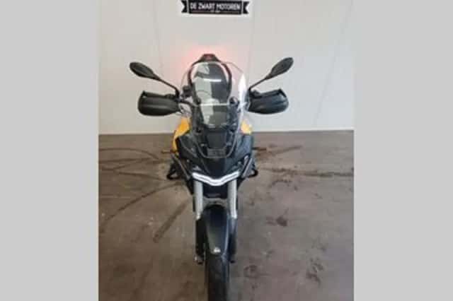 Moto Guzzi Stelvio (2024) thumbnail 5