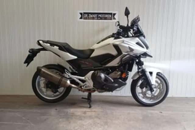 Honda NC750X (2018) thumbnail 2