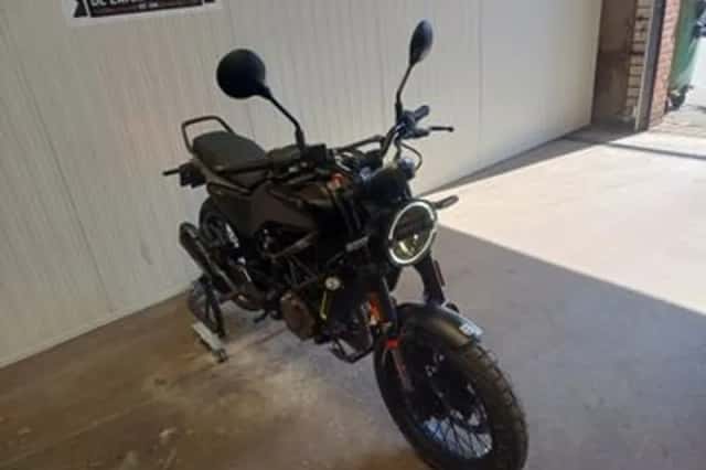 Husqvarna Svartpilen 125 (2024) thumbnail 3