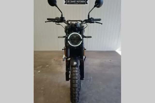 Husqvarna Svartpilen 125 (2024) thumbnail 4