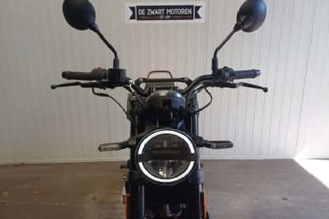 Husqvarna Svartpilen 125 (2024) thumbnail 6