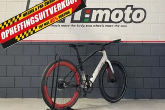 MV Agusta AMO RC Edition (2025) thumbnail 4