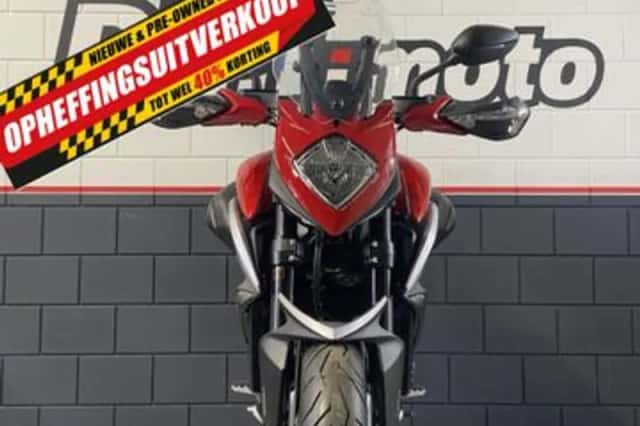 MV Agusta Stradale 800 (2025) thumbnail 5