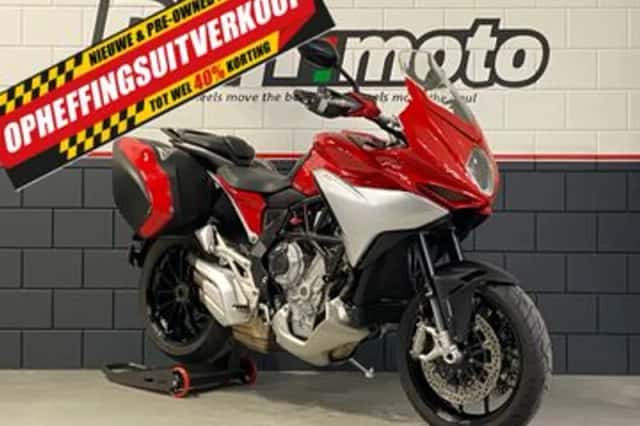 MV Agusta Turismo Veloce 800 (2016) thumbnail 1