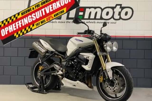 Triumph Street Triple 675 (2011) thumbnail 1