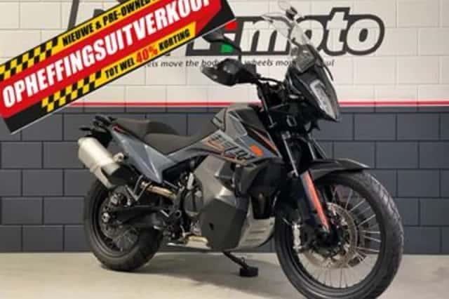 KTM 890 Adventure (2022) thumbnail 1
