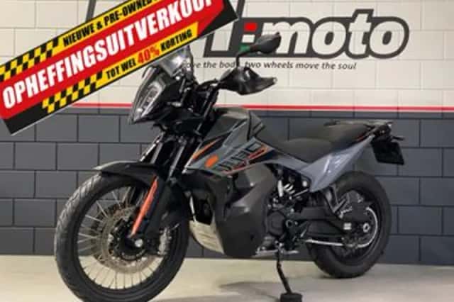 KTM 890 Adventure (2022) thumbnail 4