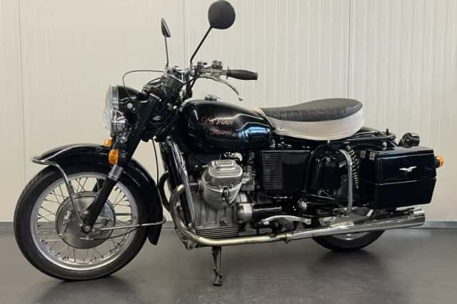 Moto Guzzi V7 Special (1972) thumbnail 2