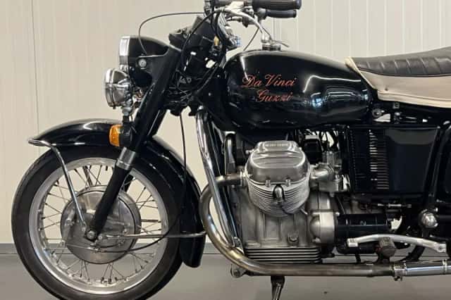 Moto Guzzi V7 Special (1972) thumbnail 4