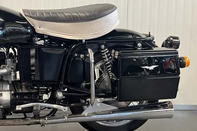 Moto Guzzi V7 Special (1972) thumbnail 5