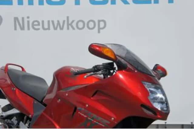 Honda CBR 1100 XX Super Blackbird (1998) thumbnail 5