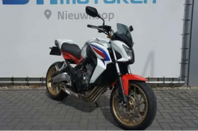 Honda CB650F (2016) thumbnail 2